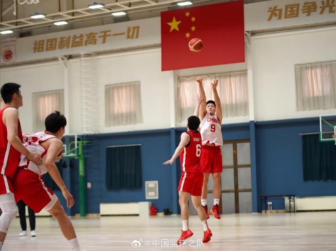  對抗訓練繼續(xù)！中國男籃最新訓練圖集新鮮出爐