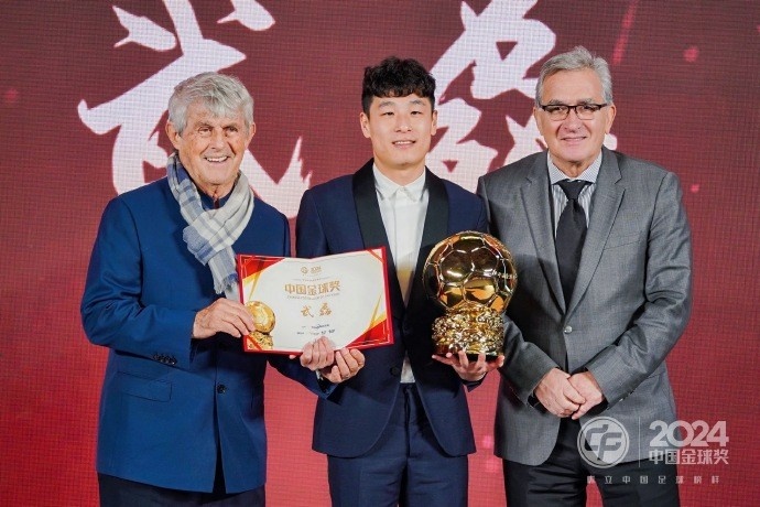  恭喜“核武7”！武磊第五次加冕中國金球獎