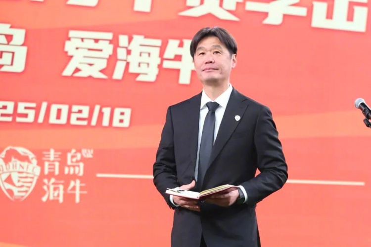  多名媒體人士點(diǎn)評海牛：引援老中青都有，就看李霄鵬的捏合能力了