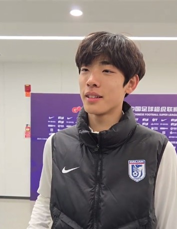  國青歸來上演中超首秀，朱鵬宇：感覺很好，場上大哥們很支持我