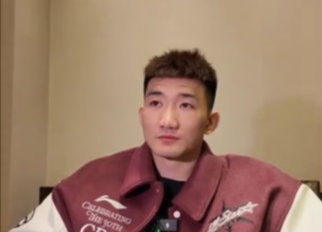  咋形容你和王博的關(guān)系？孫銘徽：像家人 他訓(xùn)練&生活中很照顧我們