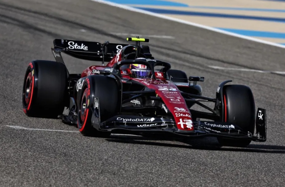  F1中國大獎賽正在進行！周冠宇：今年若有機會 想?yún)⒓酉翹BA的集訓(xùn)