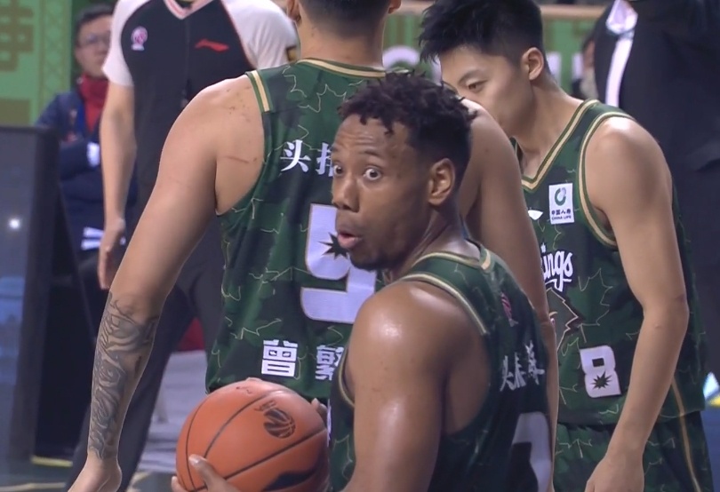  外線很準(zhǔn)！祝銘震6記三分拿下22分6籃板