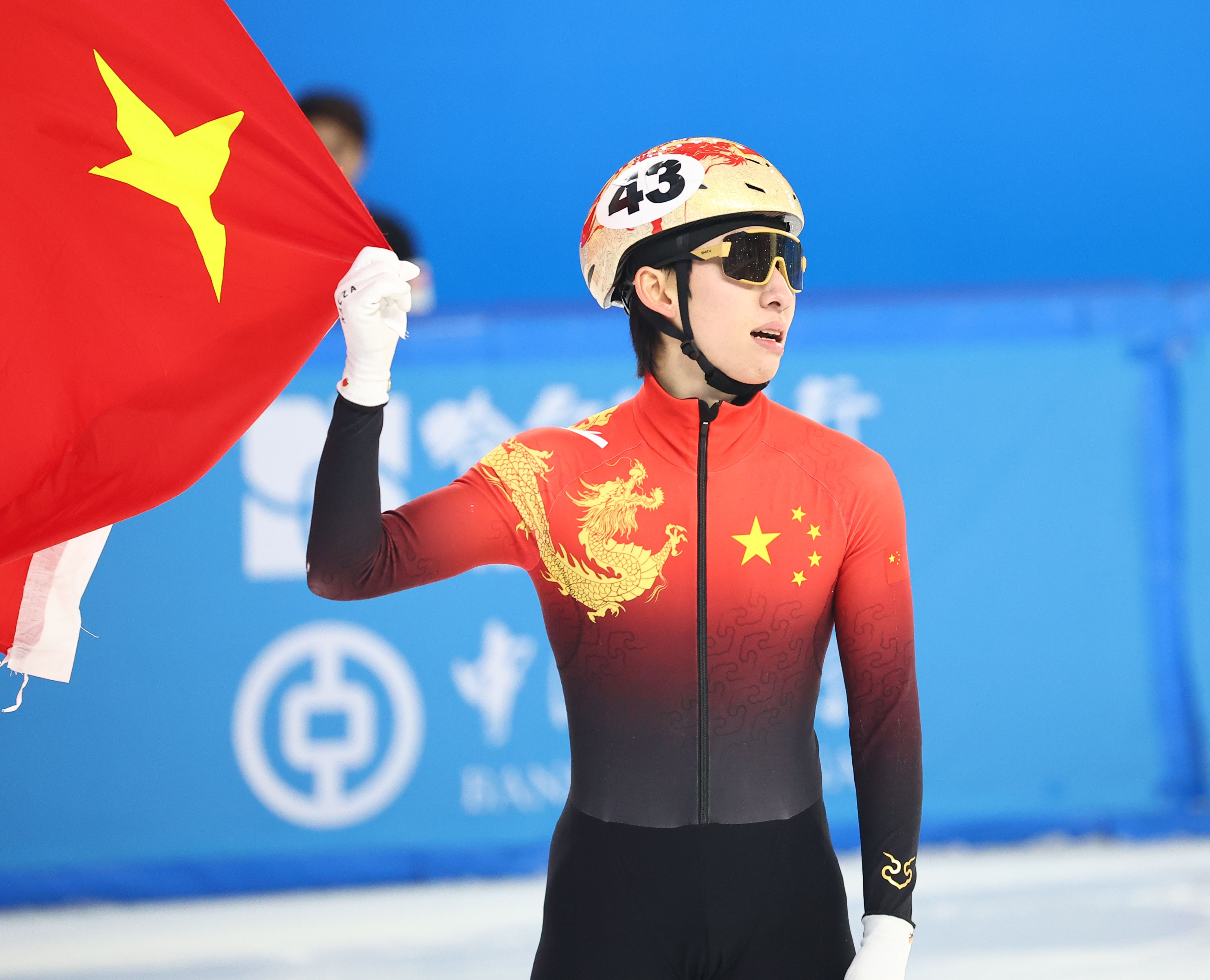  媒體人：中國(guó)冰雪歸化非常成功，但足球歸化花更多錢(qián)卻連水花都沒(méi)