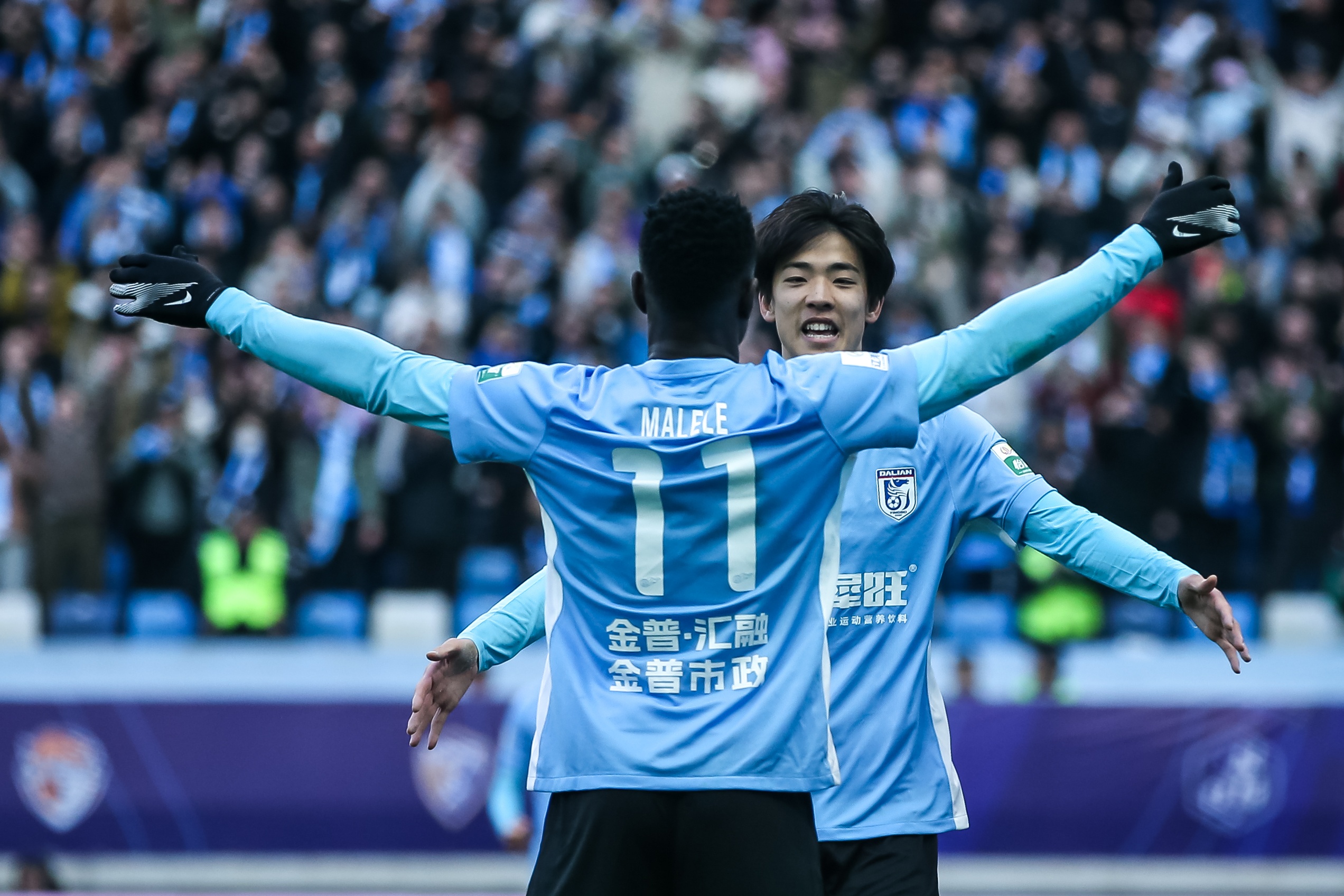  青春風(fēng)暴刮起來(lái)！19歲朱鵬宇&18歲王鈺棟處子球 19歲李新翔1射2傳
